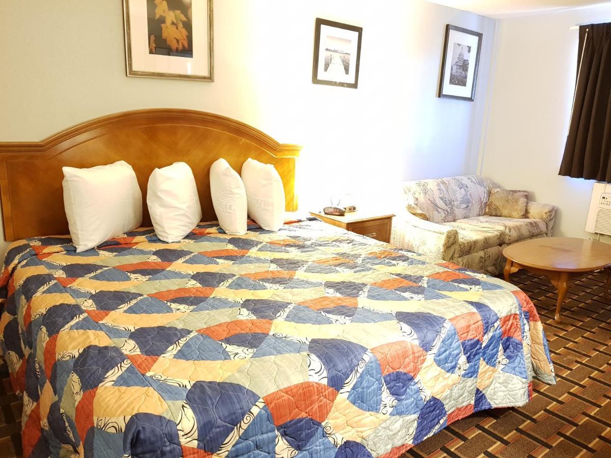 Le Mars Inn And Suites Екстер'єр фото