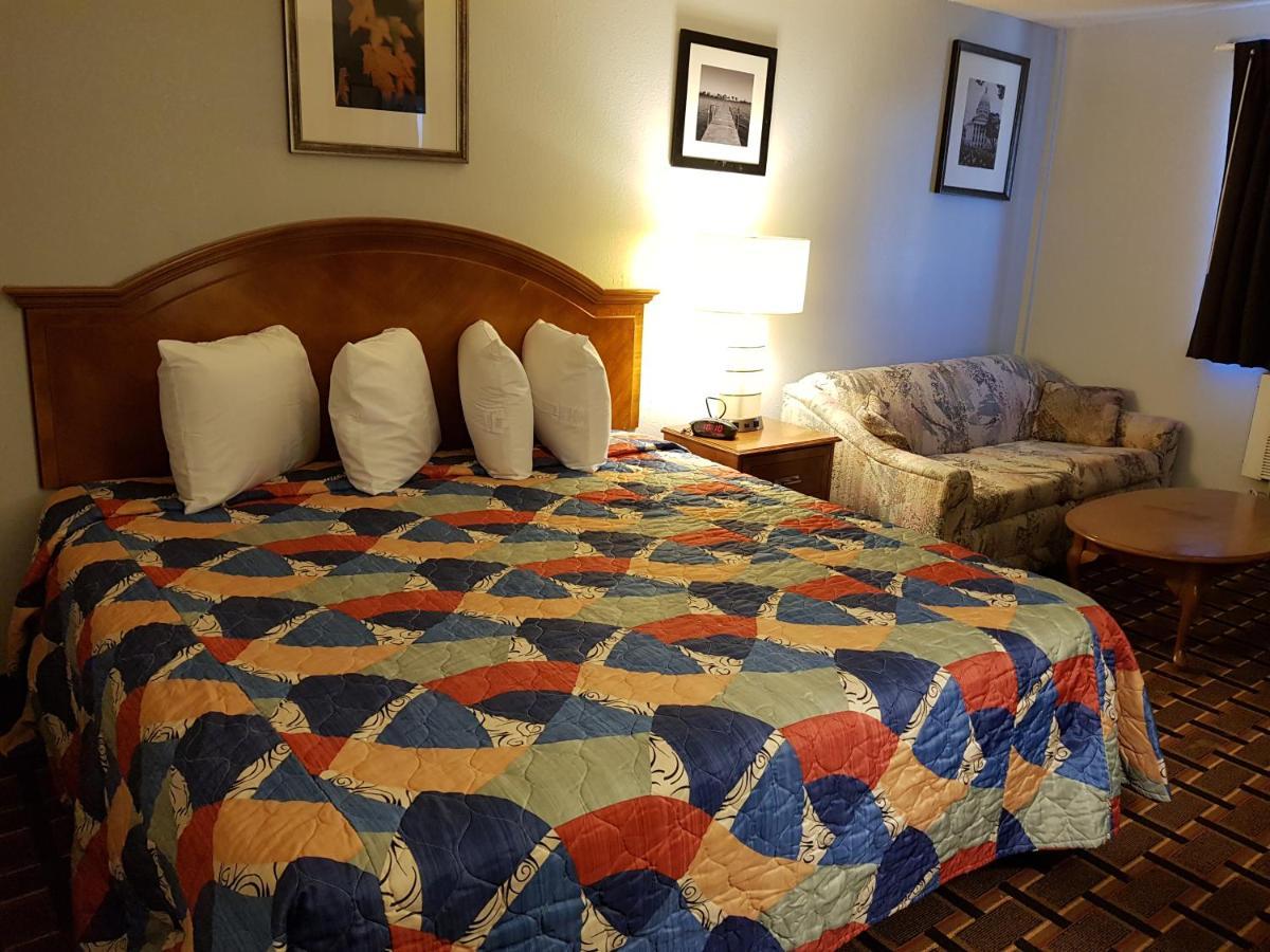 Le Mars Inn And Suites Екстер'єр фото